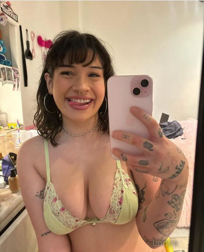 Maya, 27 years old Tokyo escort girl with big tits, height 162 sm, Weight  kg