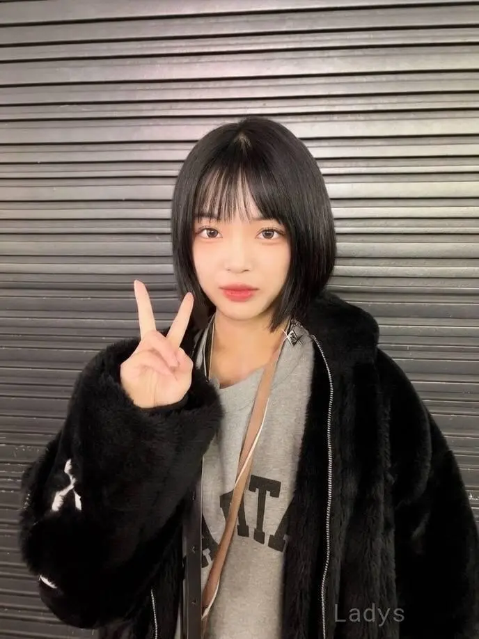 Riru, 20 years old Tokyo escort girl with big tits, height 158 sm, Weight  kg