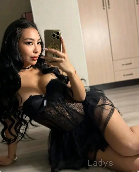Taylor, 24 years beautiful nude Tokyo escorts girl, height 165 sm, Weight 52 kg