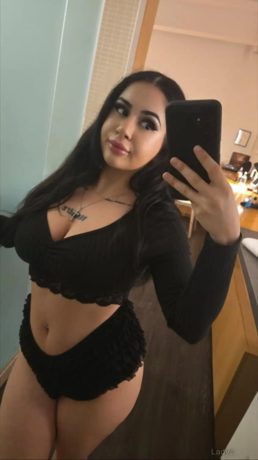 Bella, 22 years beautiful nude Toronto escorts girl, height 149 sm, Weight 62 kg