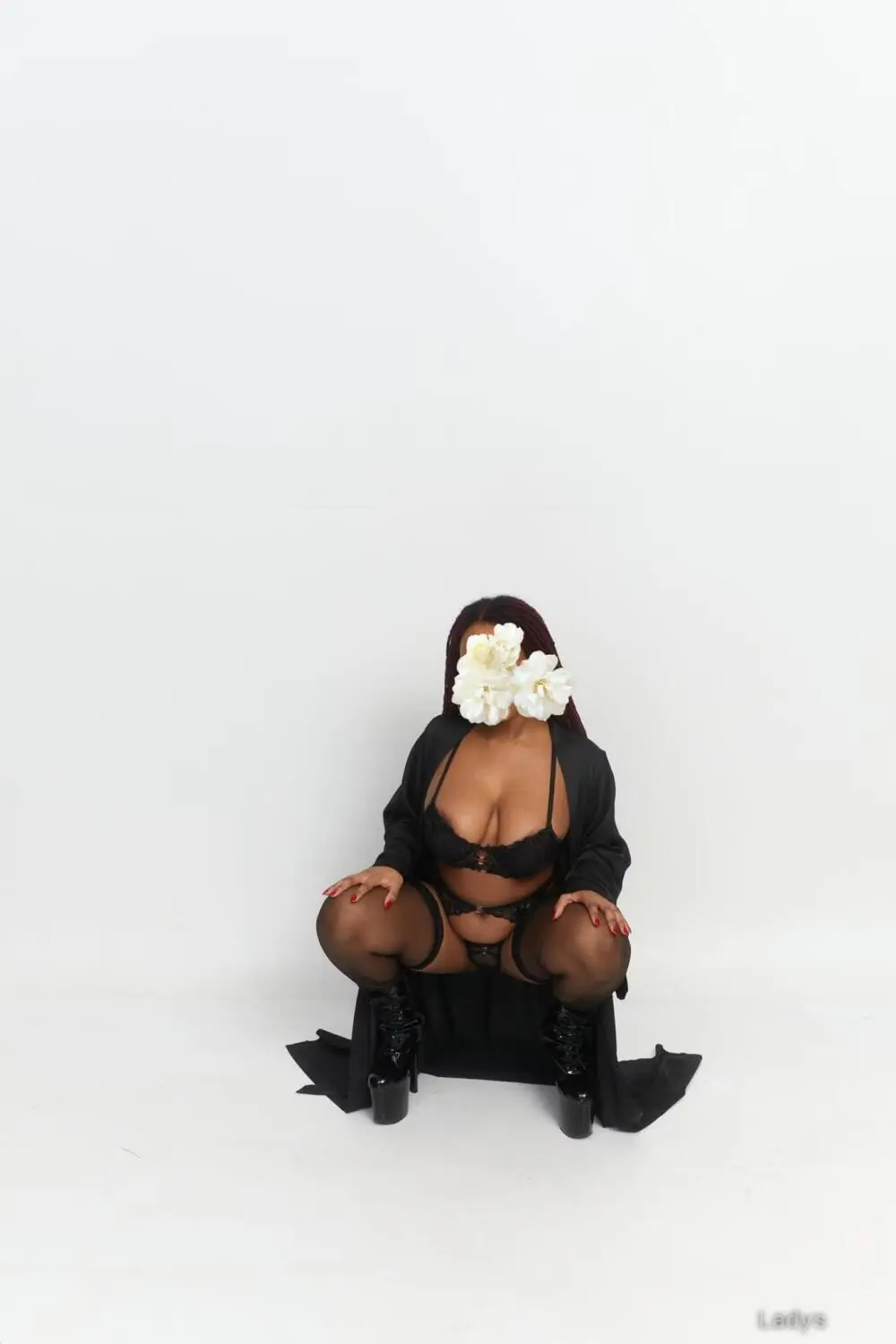 Zena, 23 years beautiful nude Toronto escorts girl, height 152 sm, Weight 79 kg