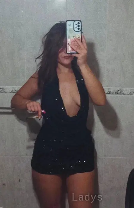 Prestige, 23 years beautiful nude Toulouse escorts girl, height 168 sm, Weight 56 kg