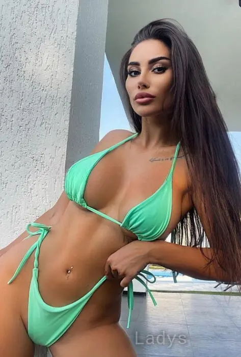 Marina, 28 years beautiful nude Trieste escorts girl, height 167 sm, Weight 51 kg