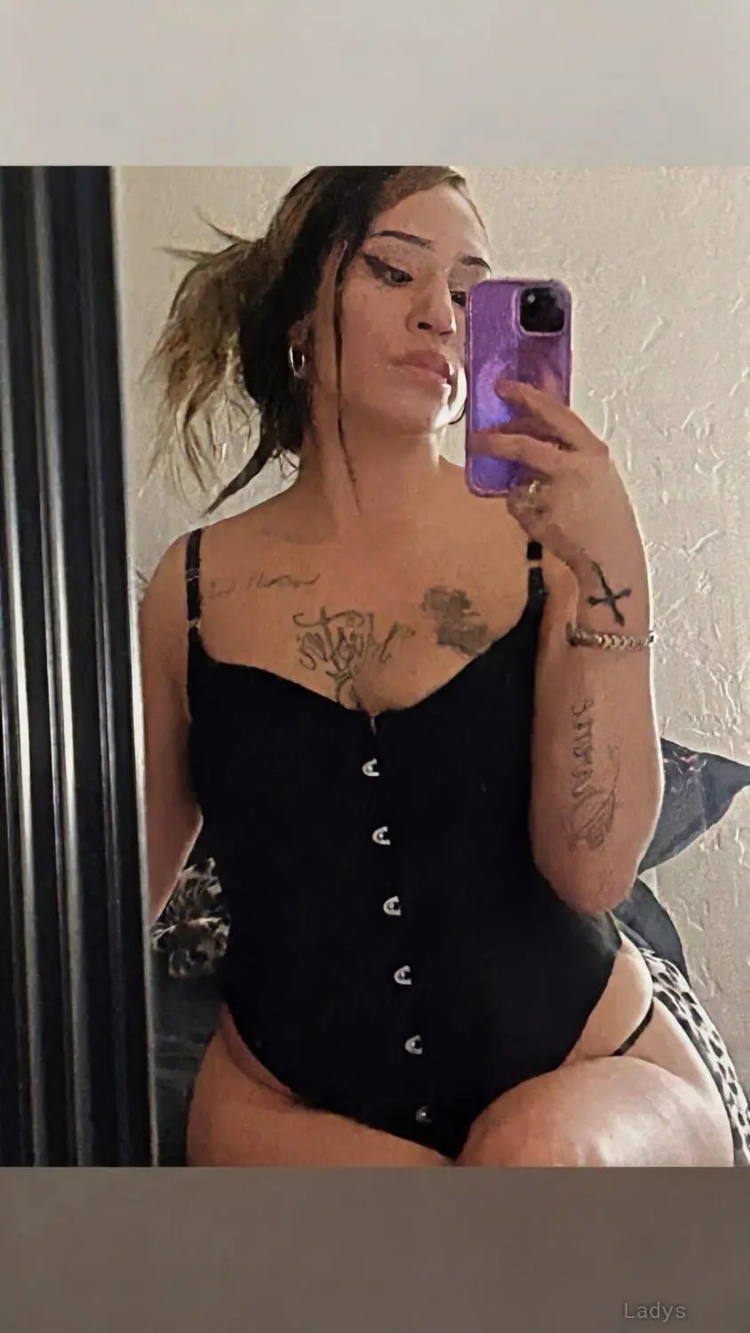 Honey, 23 years old Tucson escort girl with big tits, height 157 sm, Weight 57 kg