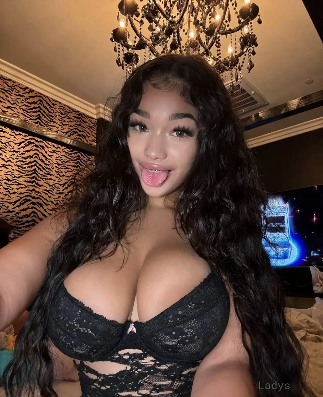 Amelia, 25 years sexy toples Tucson scorts girl, height 134 sm, Weight 65 kg