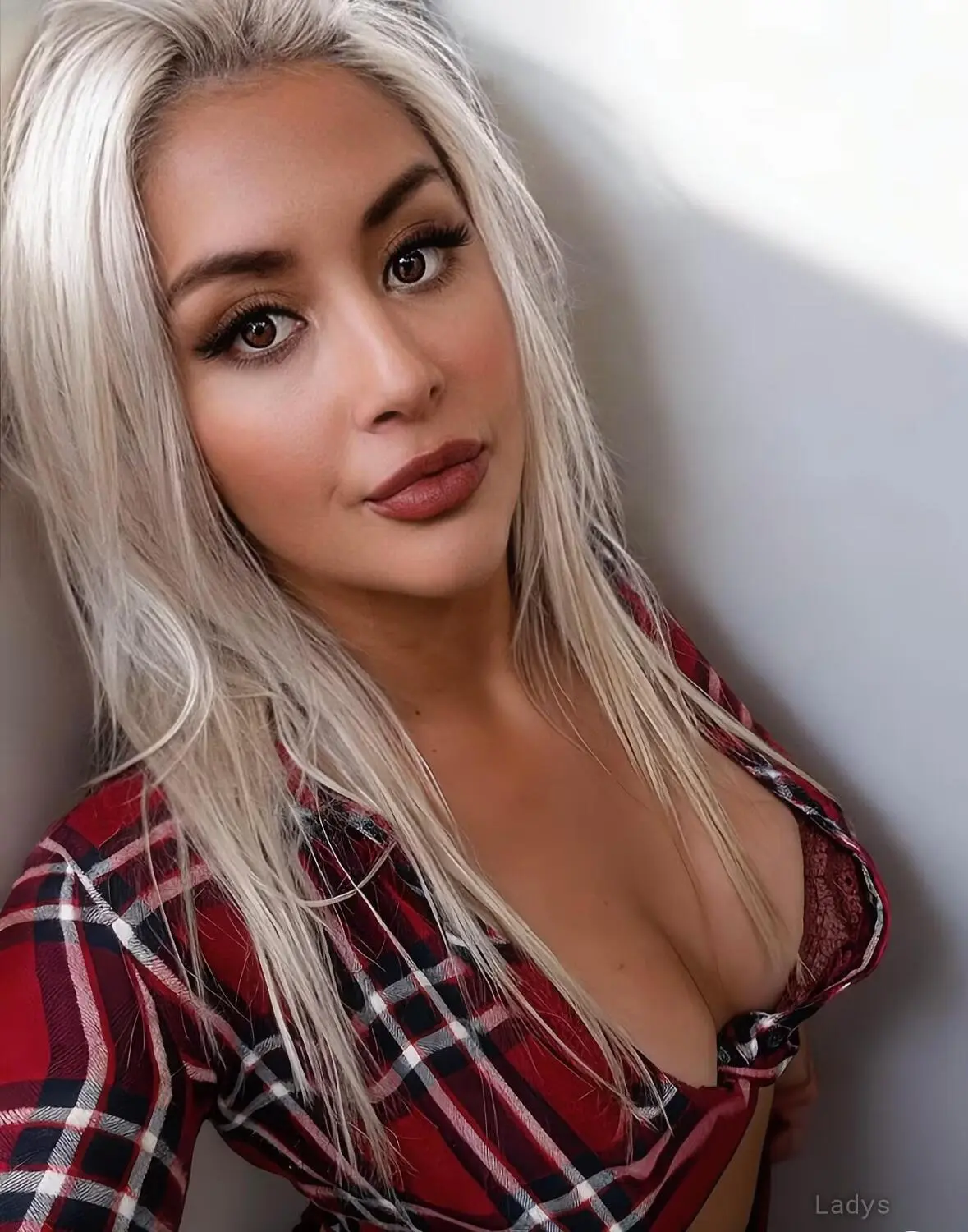 Lili Lash, 27 years beautiful nude Tulsa escorts girl, height 163 sm, Weight 62 kg