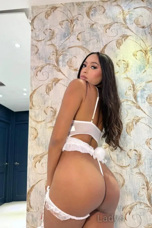 Daniela, 27 years beautiful nude Tulum escorts girl, height 164 sm, Weight 53 kg
