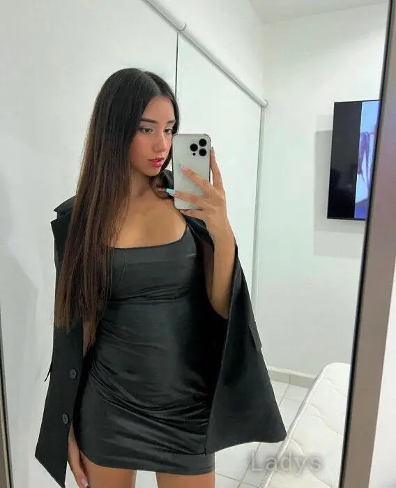 Dulce, 25 years beautiful nude Tulum escorts girl, height 168 sm, Weight 52 kg