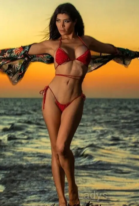 Paulina, 27 years beautiful nude Tulum escorts girl, height 163 sm, Weight 52 kg