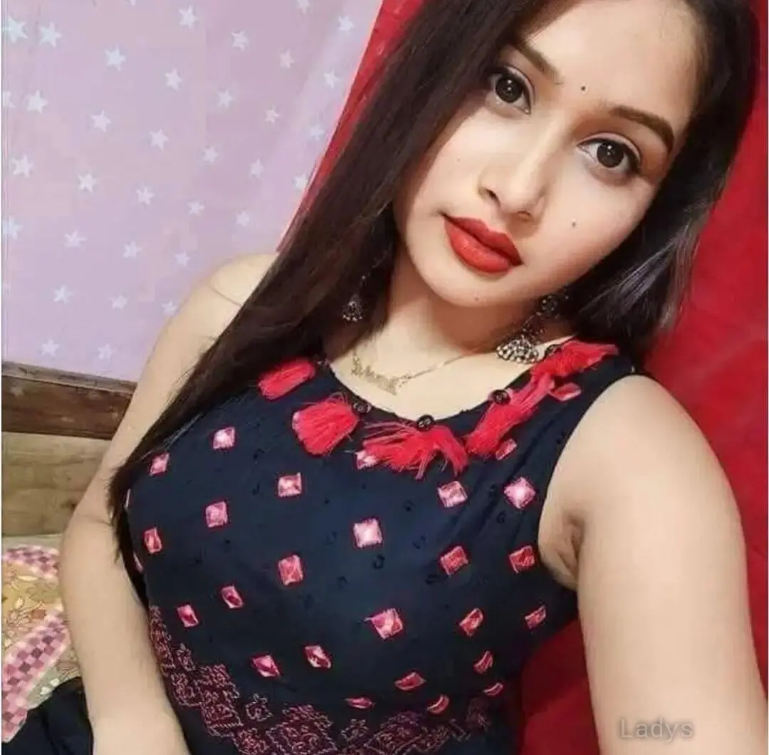 Maya, 21 years old Udaipur escort girl with big tits, height 154 sm, Weight  kg