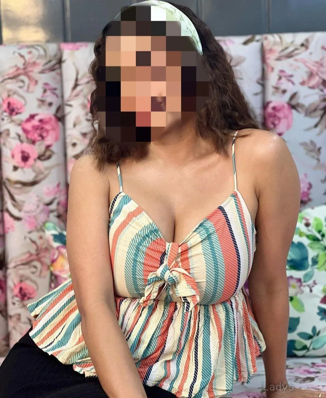 Caroline, 29 years beautiful nude Udaipur escorts girl, height 158 sm, Weight  kg