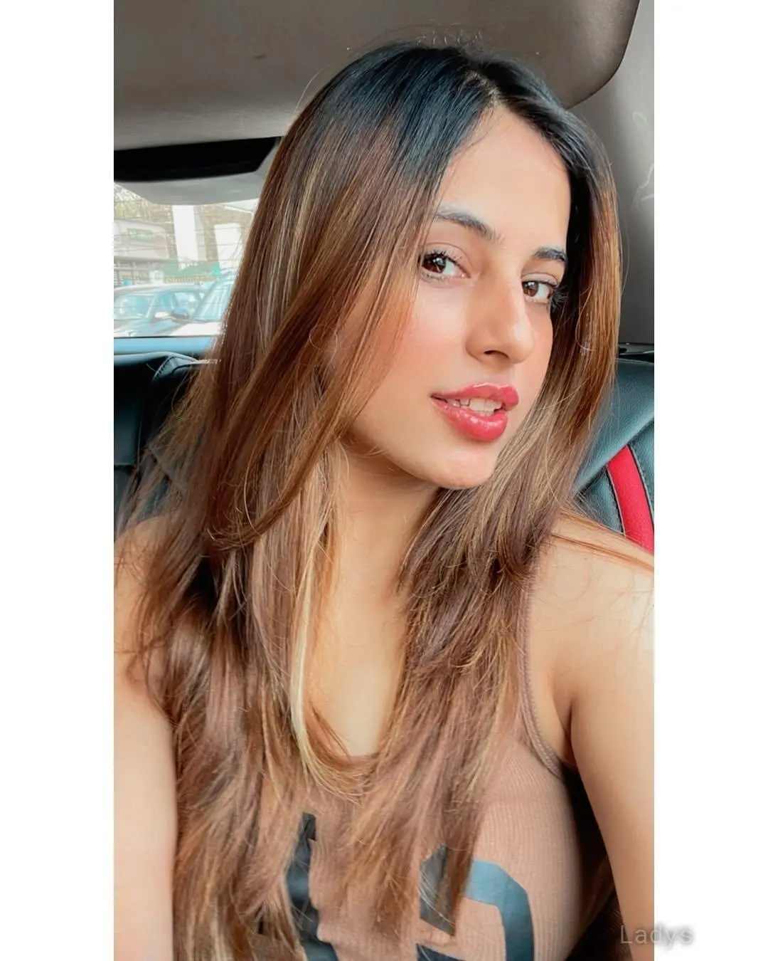 Kanika, 23 years beautiful nude Udaipur escorts girl, height 153 sm, Weight  kg