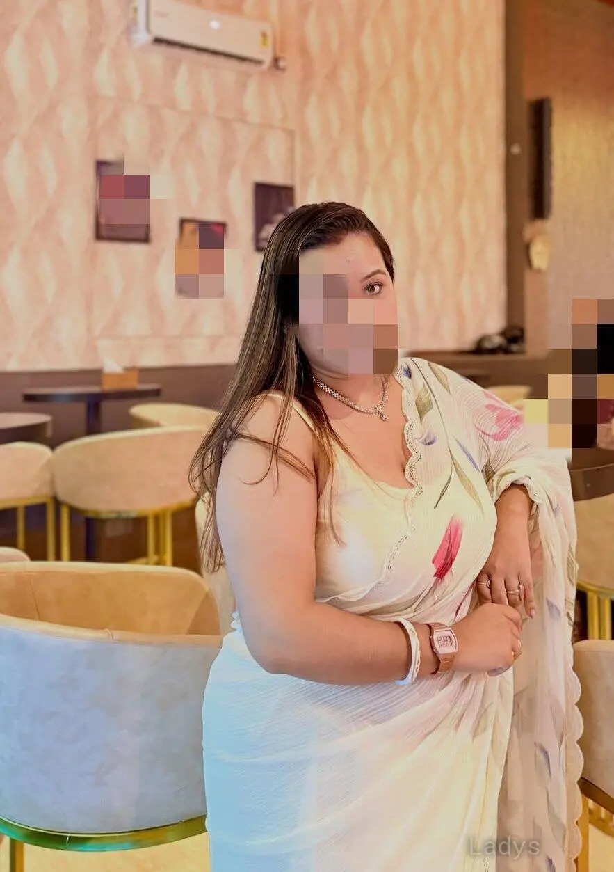 Zaira, 29 years beautiful nude Udaipur escorts girl, height 165 sm, Weight kg