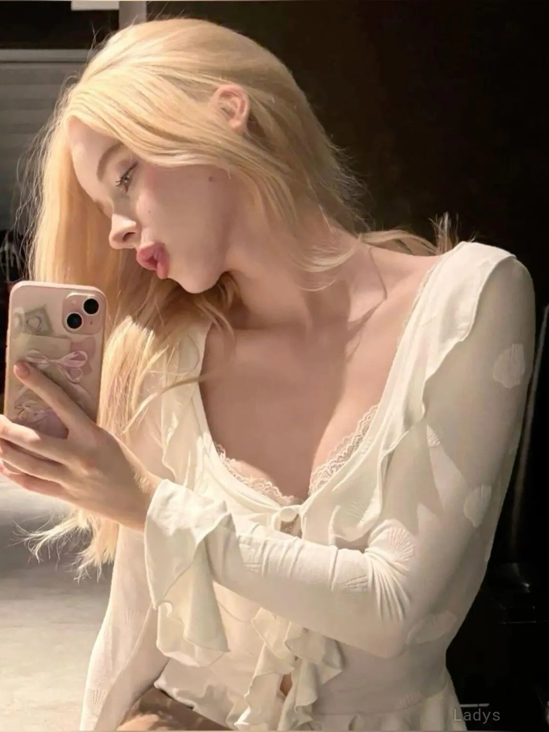 Ella, 23 years beautiful nude Ulcinj escorts girl, height 160 sm, Weight 51 kg