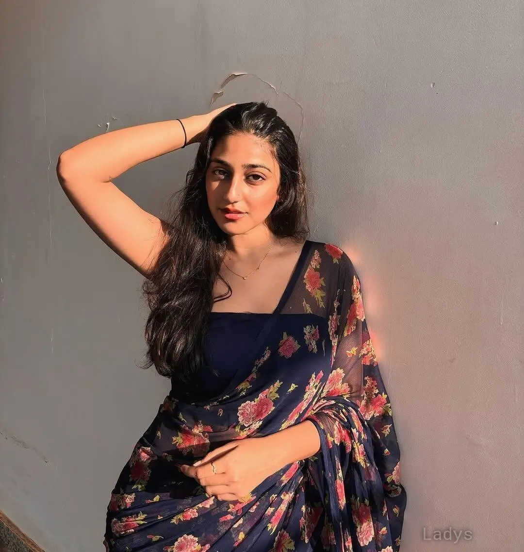 Ayesha, 23 years old Vadodara escort girl with big tits, height 158 sm, Weight  kg