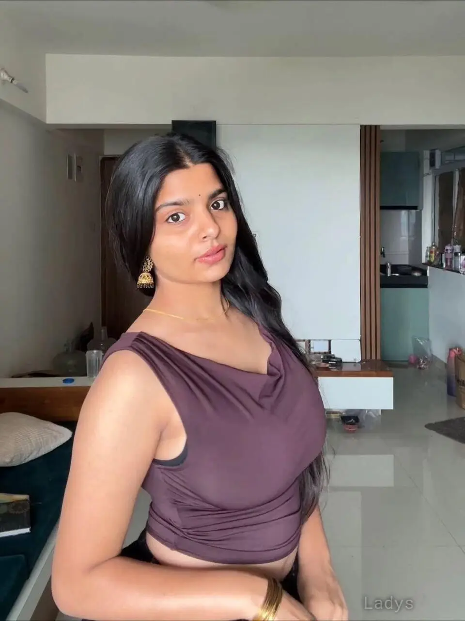 Himani Joshi, 23 years old Vadodara escort girl with big tits, height 154 sm, Weight kg