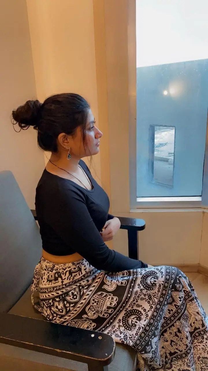 Jaanvi, 22 years old Vadodara escort girl with big tits, height 170 sm, Weight kg
