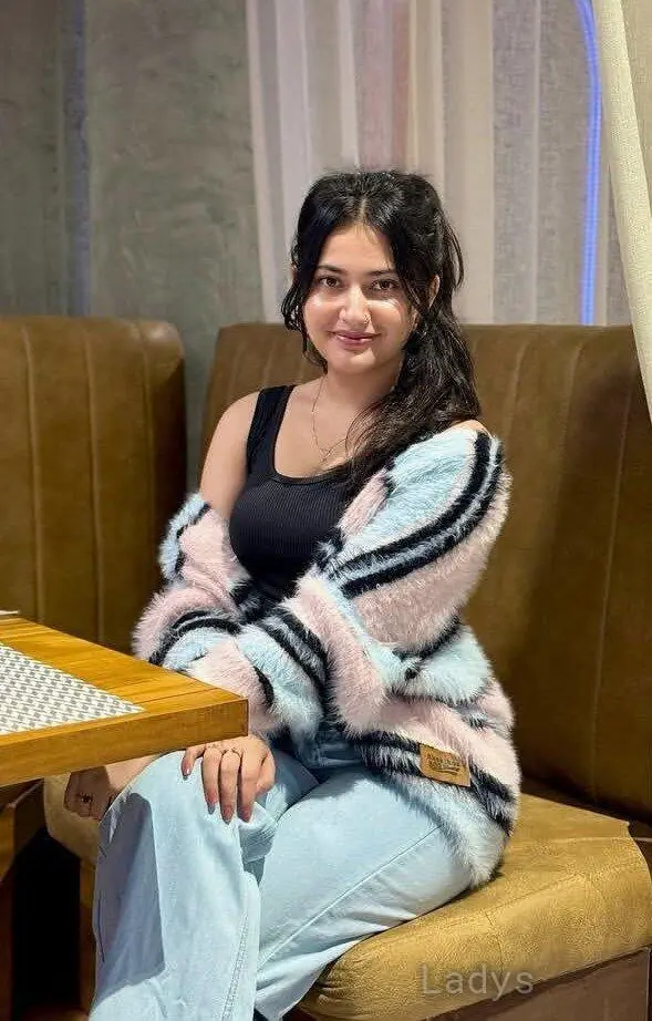 Dikshita, 23 years beautiful nude Vadodara escorts girl, height 154 sm, Weight kg