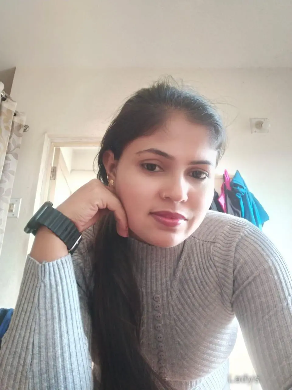 Neha, 20 years beautiful nude Vadodara escorts girl, height 153 sm, Weight  kg