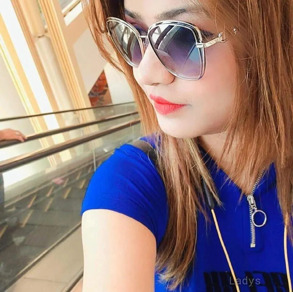 Sara,  years beautiful nude Vadodara escorts girl, height  sm, Weight  kg