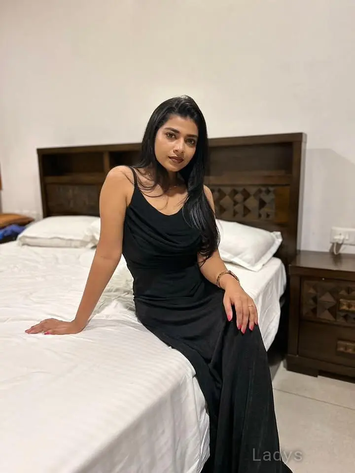 Vadodara, 22 years beautiful nude Vadodara escorts girl, height 170 sm, Weight kg