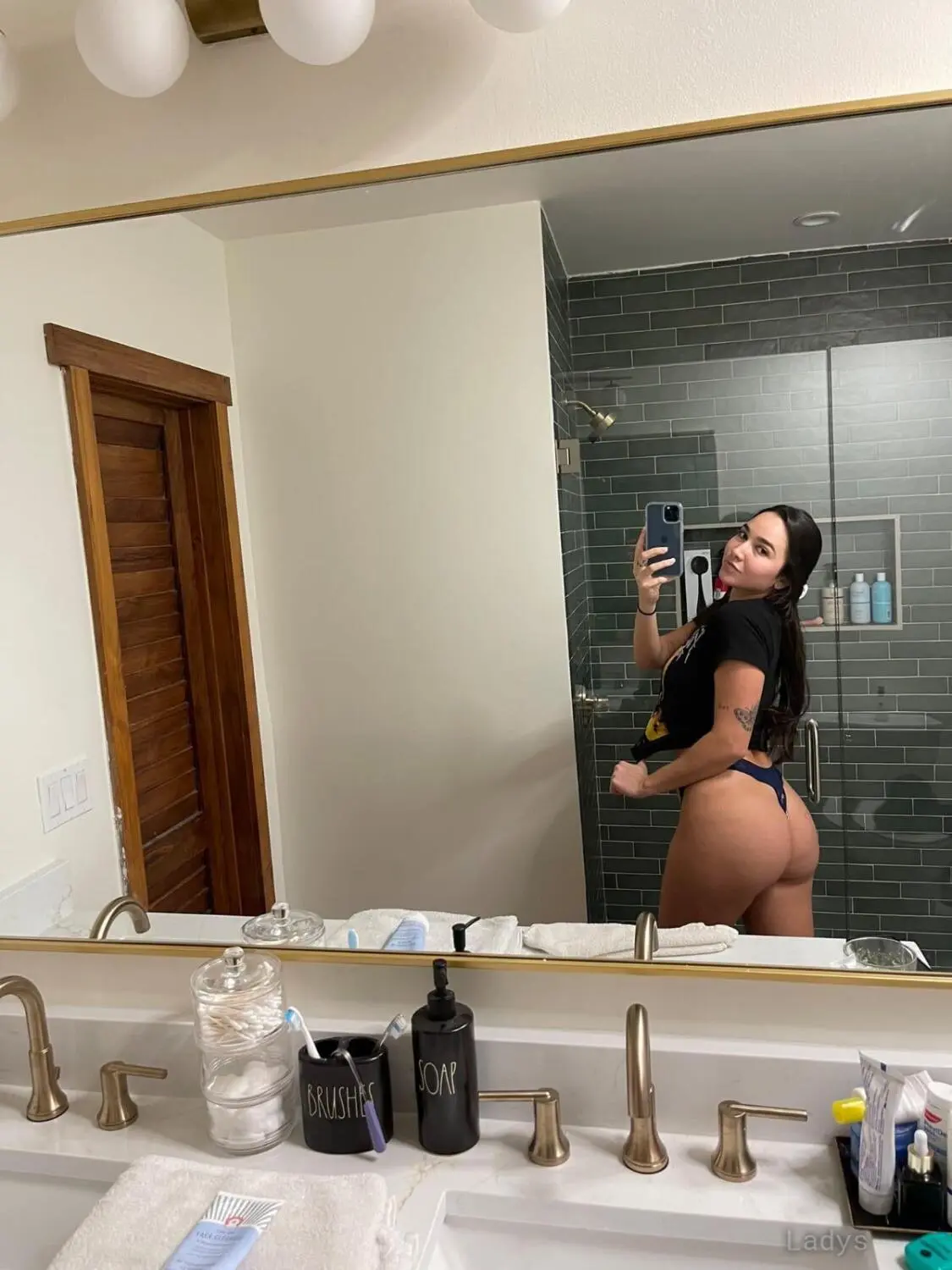 Valencia Encuentro sexual y masaje, 30 years old Valencia escort girl with big tits, height 130 sm, Weight 50 kg