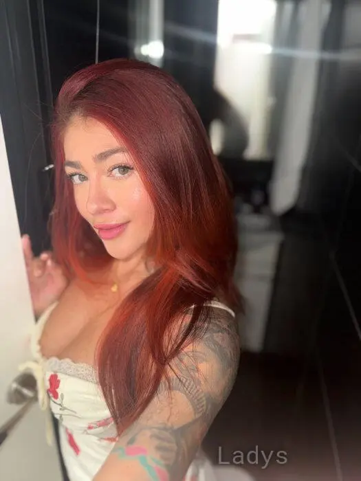 Ali, 25 years beautiful nude Valencia escorts girl, height 159 sm, Weight 55 kg