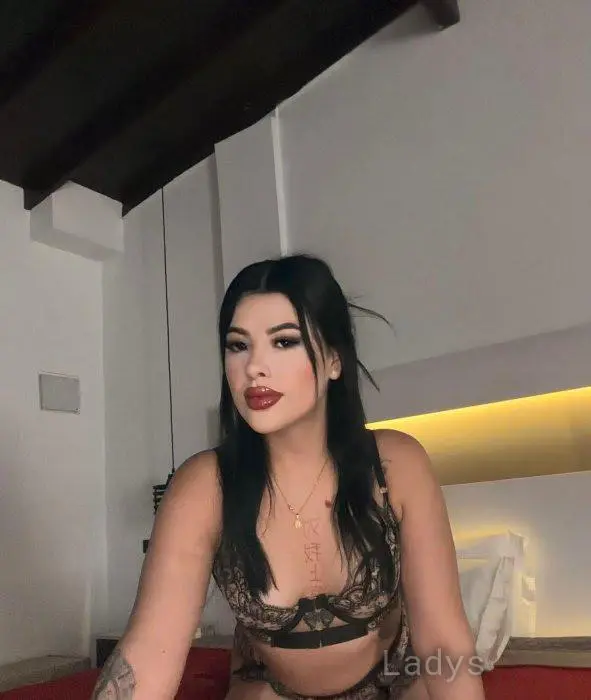 Mariana, 21 years beautiful nude Valencia escorts girl, height 162 sm, Weight 58 kg