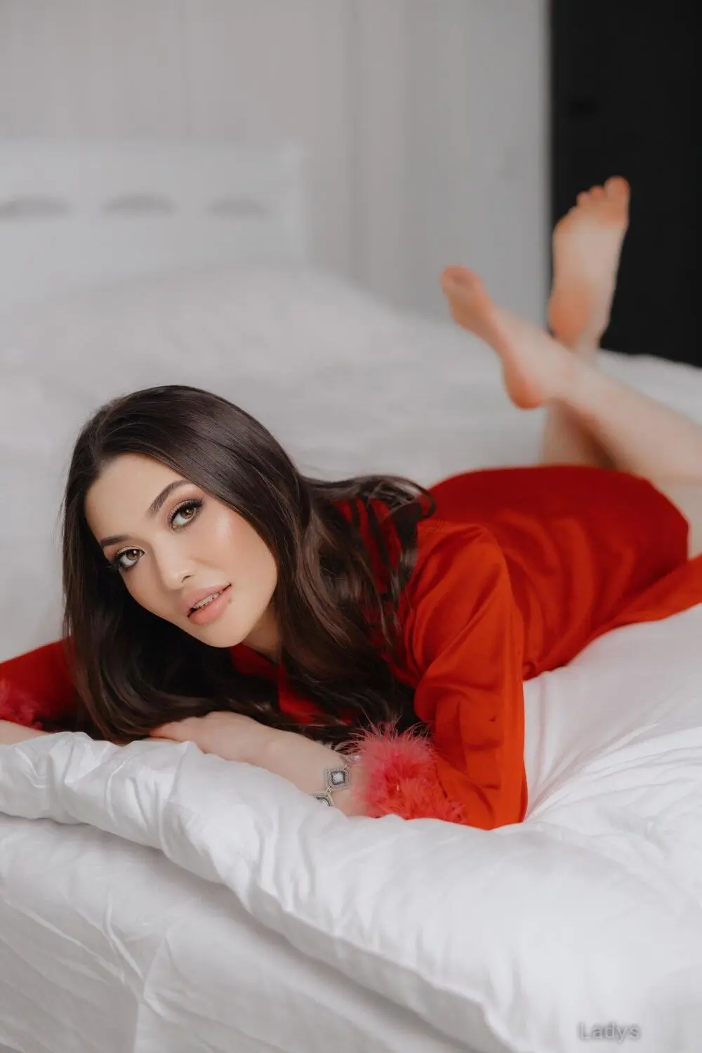 Asem, 25 years old Vancouver escort girl with big tits, height 165 sm, Weight kg