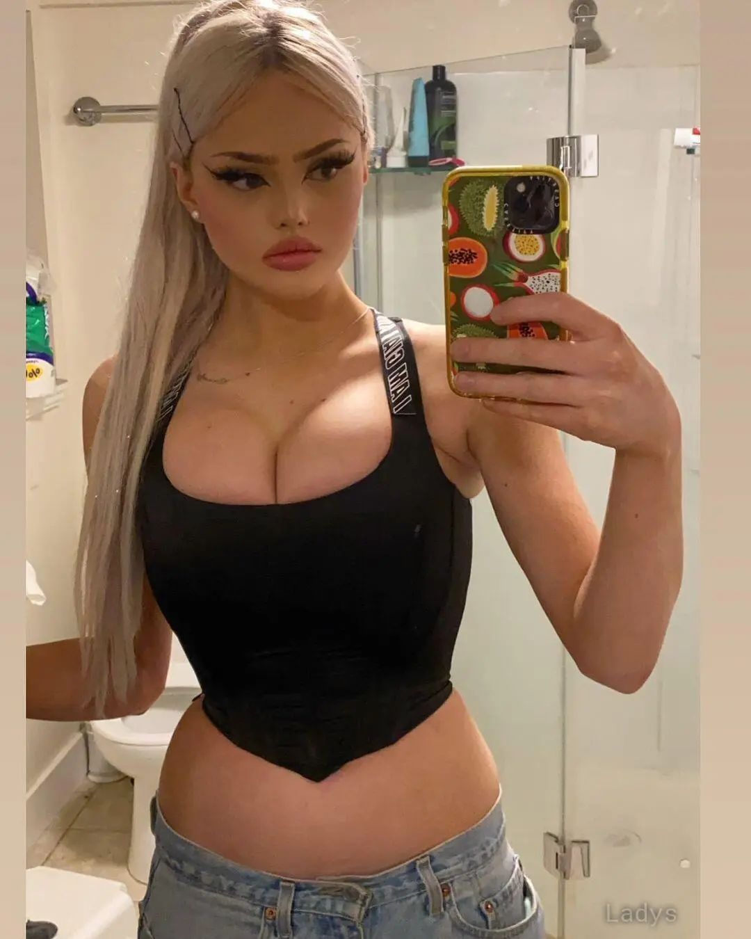 Kennedykittleson, 26 years old Vancouver escort girl with big tits, height 165 sm, Weight 54 kg