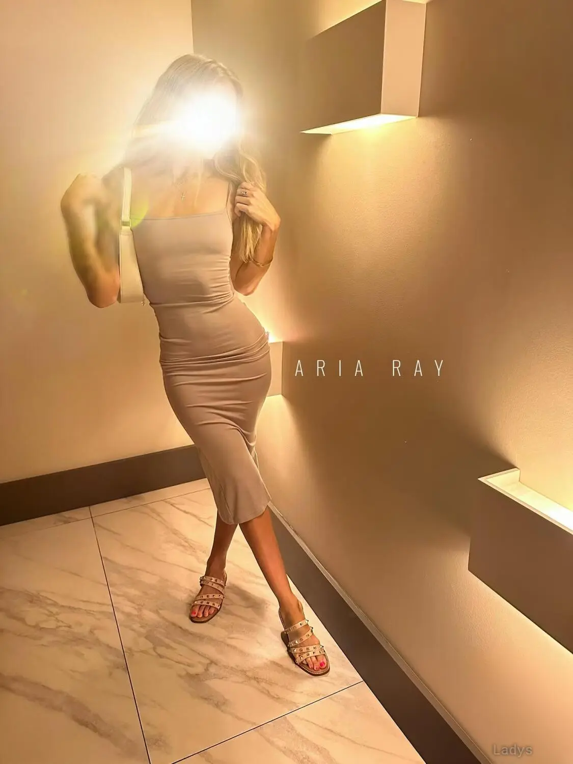 Aria Ray, 30 years beautiful nude Vancouver escorts girl, height 164 sm, Weight 45 kg
