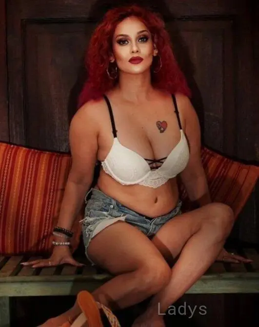 Bella, 23 years beautiful nude Vancouver escorts girl, height 153 sm, Weight  kg