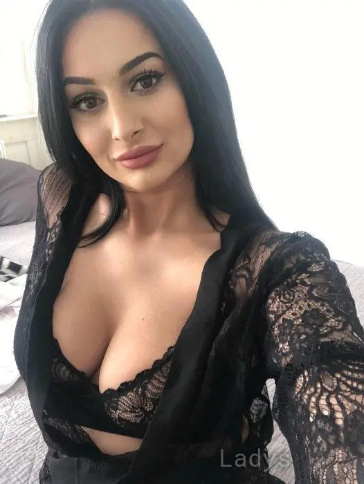 Giulia, 30 years beautiful nude Vantaa escorts girl, height 168 sm, Weight 48 kg