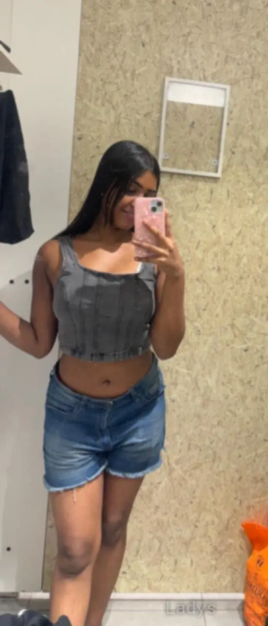 Alia, 22 years beautiful nude Vapi escorts girl, height 196 sm, Weight  kg