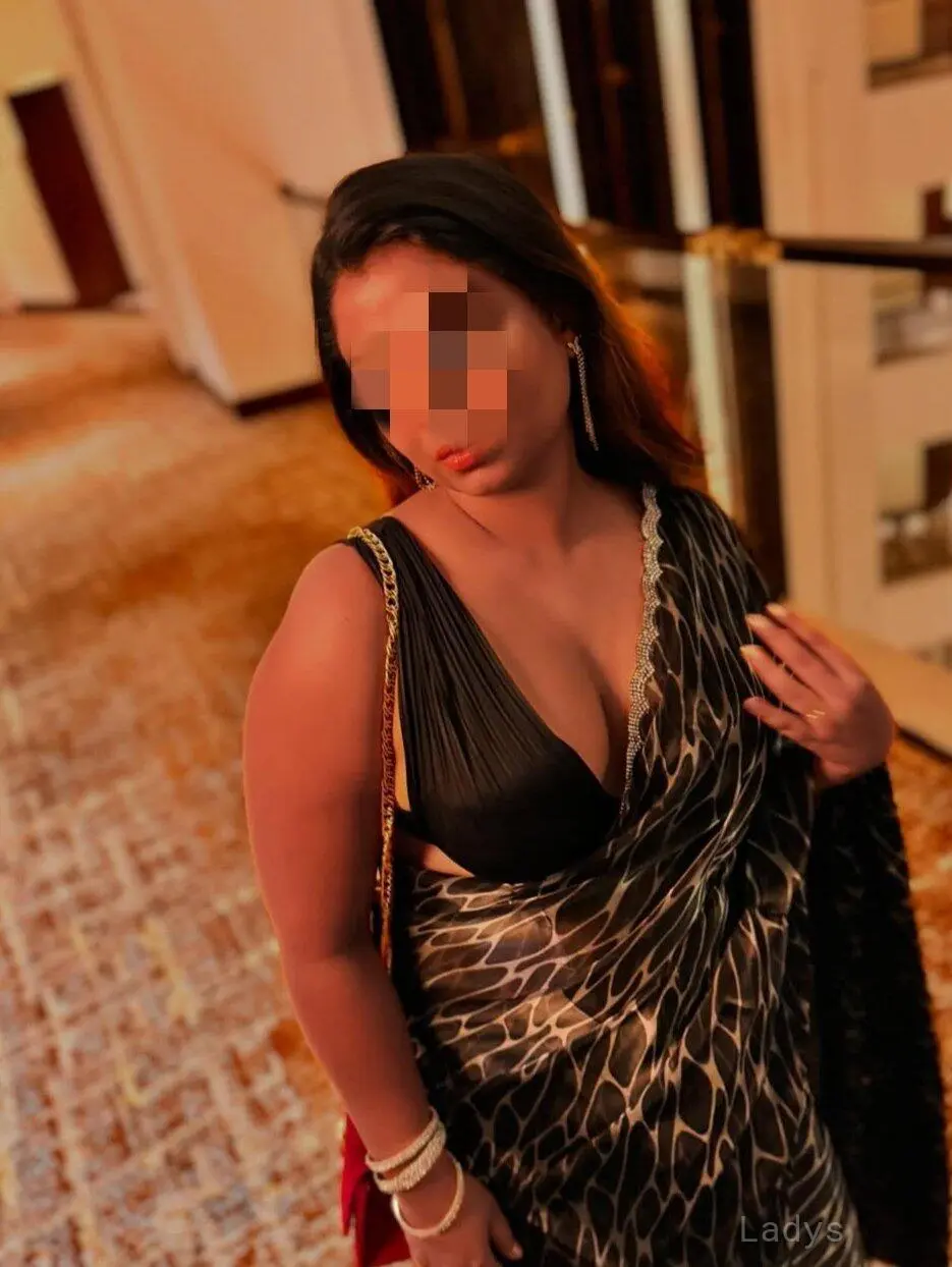 Janvi, 29 years beautiful nude Vapi escorts girl, height 159 sm, Weight kg