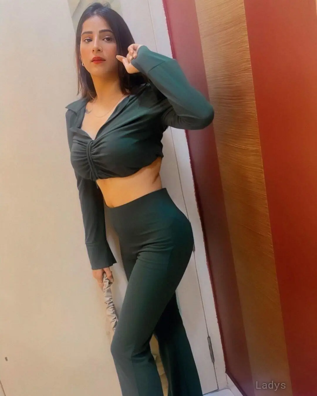 ROSHNI, years beautiful nude Vapi escorts girl, height sm, Weight kg
