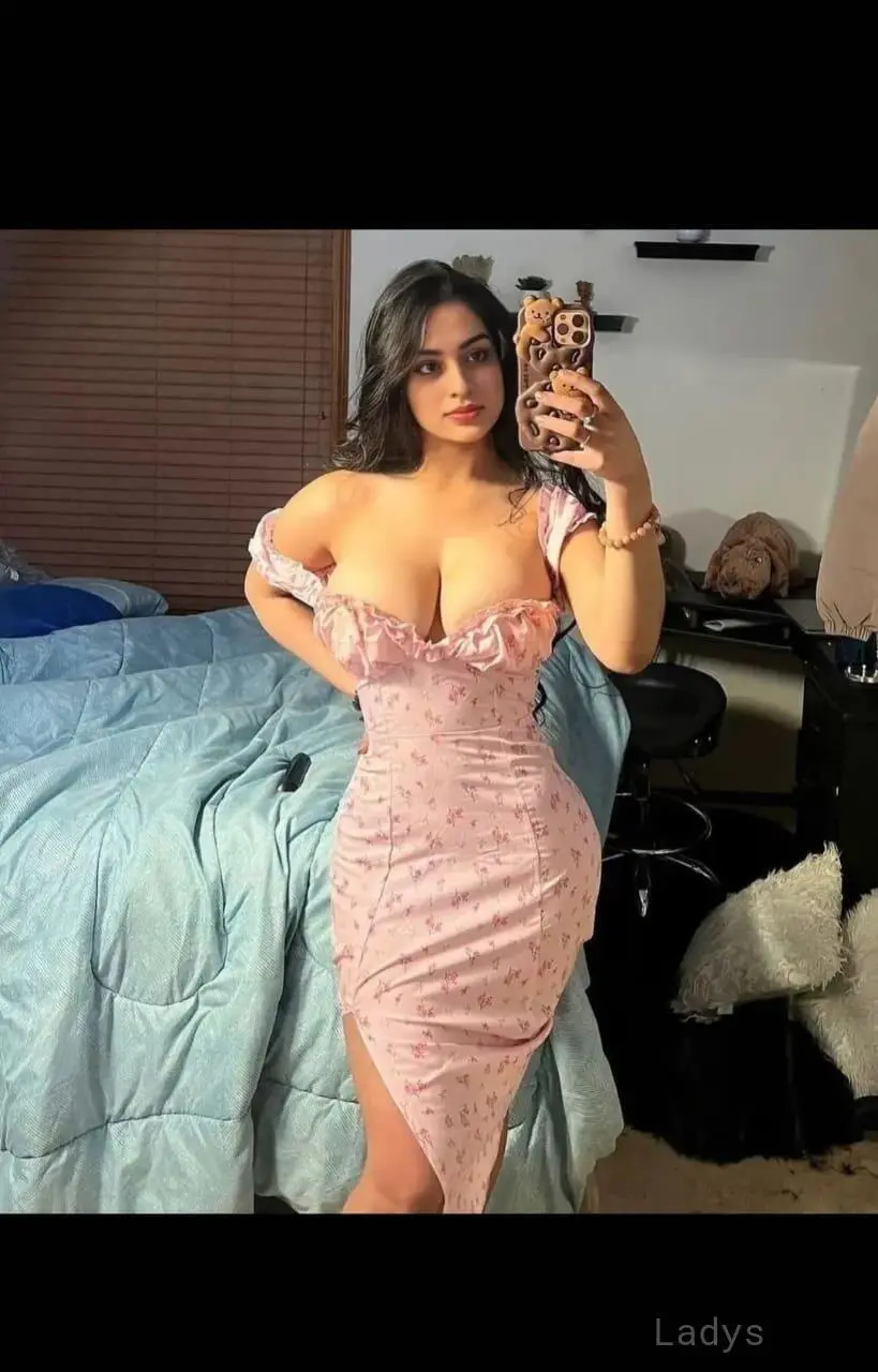 Nidhi, 22 years old Varanasi escort girl with big tits, height 184 sm, Weight  kg