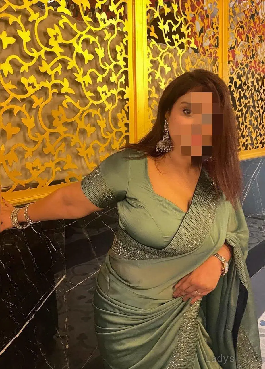 Helen, 29 years beautiful nude Varanasi escorts girl, height 158 sm, Weight kg