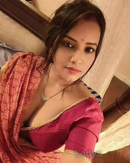 Nisha, 23 years beautiful nude Varanasi escorts girl, height 154 sm, Weight  kg