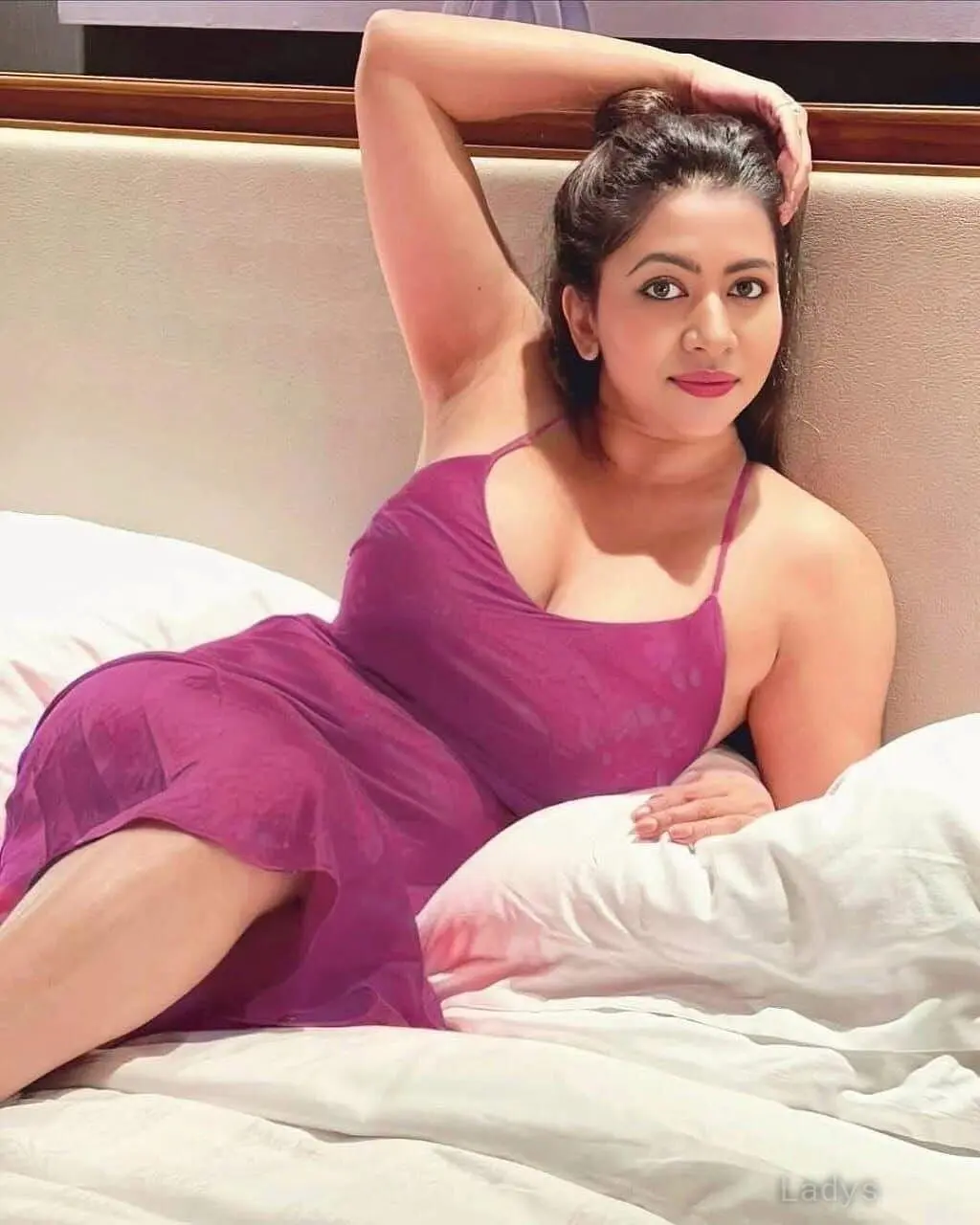 Nisha, 21 years beautiful nude Varanasi escorts girl, height 157 sm, Weight kg