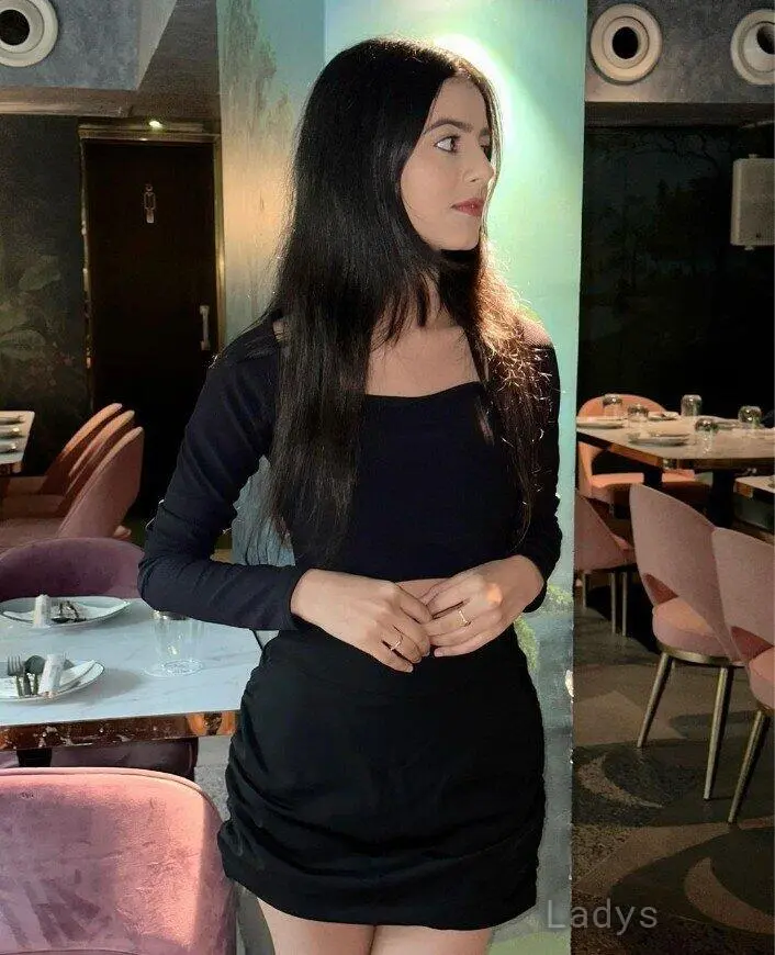 Varanasi, 22 years beautiful nude Varanasi escorts girl, height 170 sm, Weight  kg
