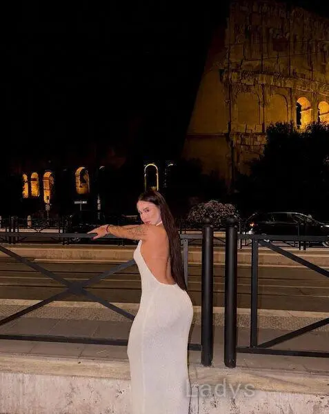 PAMELA, 27 years beautiful nude Venezia escorts girl, height 160 sm, Weight 53 kg