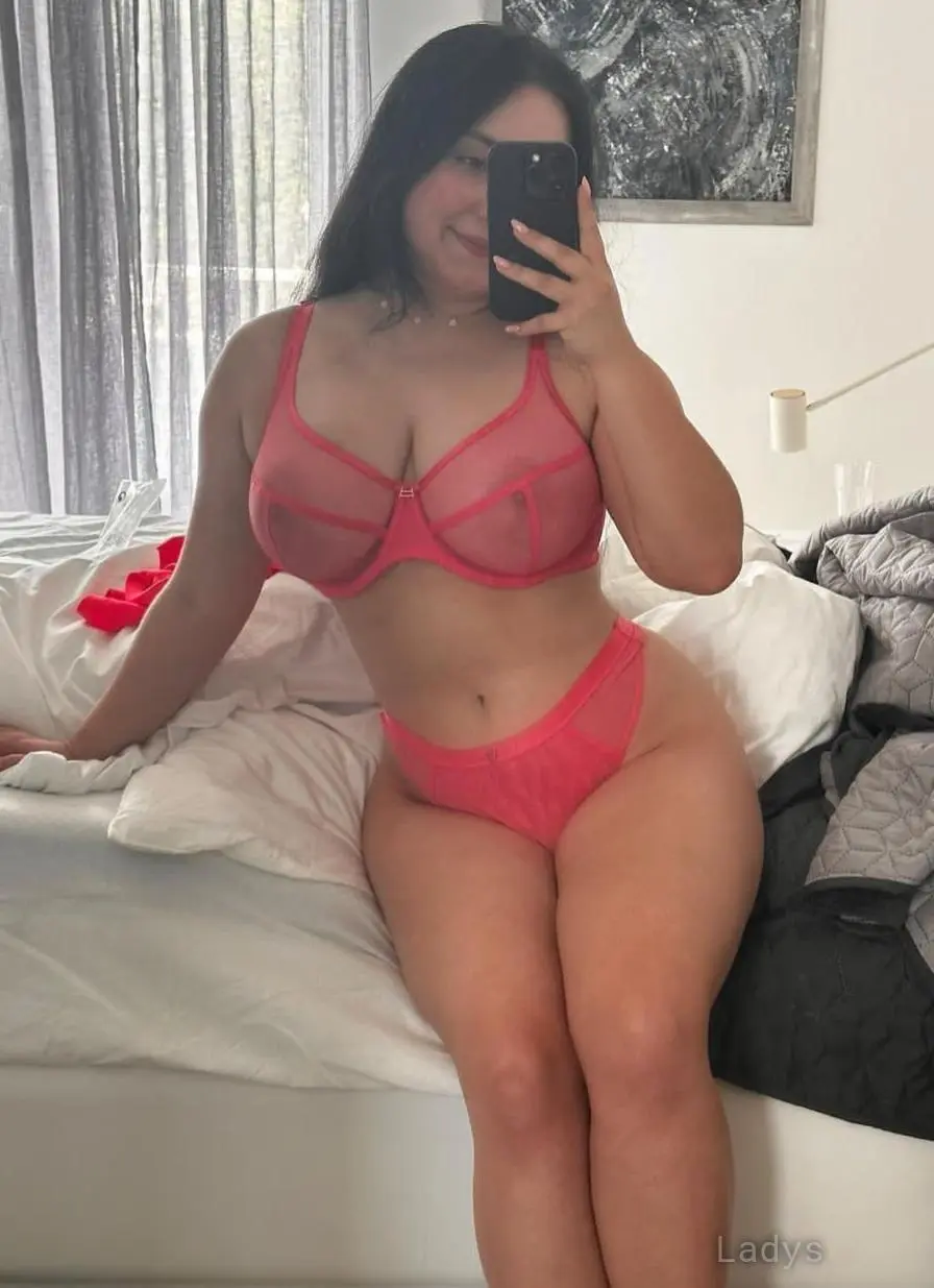 Sono disponibile, 28 years beautiful nude Verona escorts girl, height 128 sm, Weight 38 kg