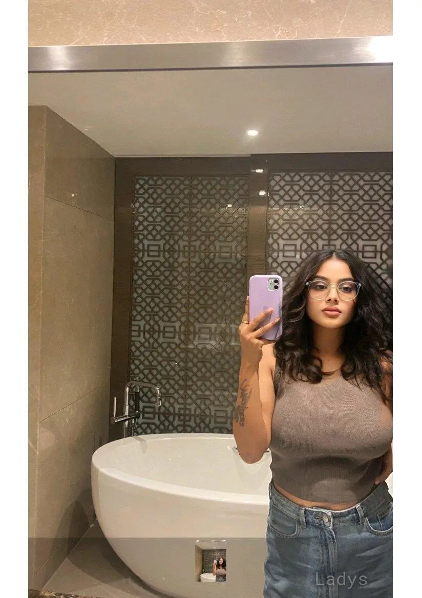 Kate, 22 years old Vijayawada escort girl with big tits, height  sm, Weight  kg