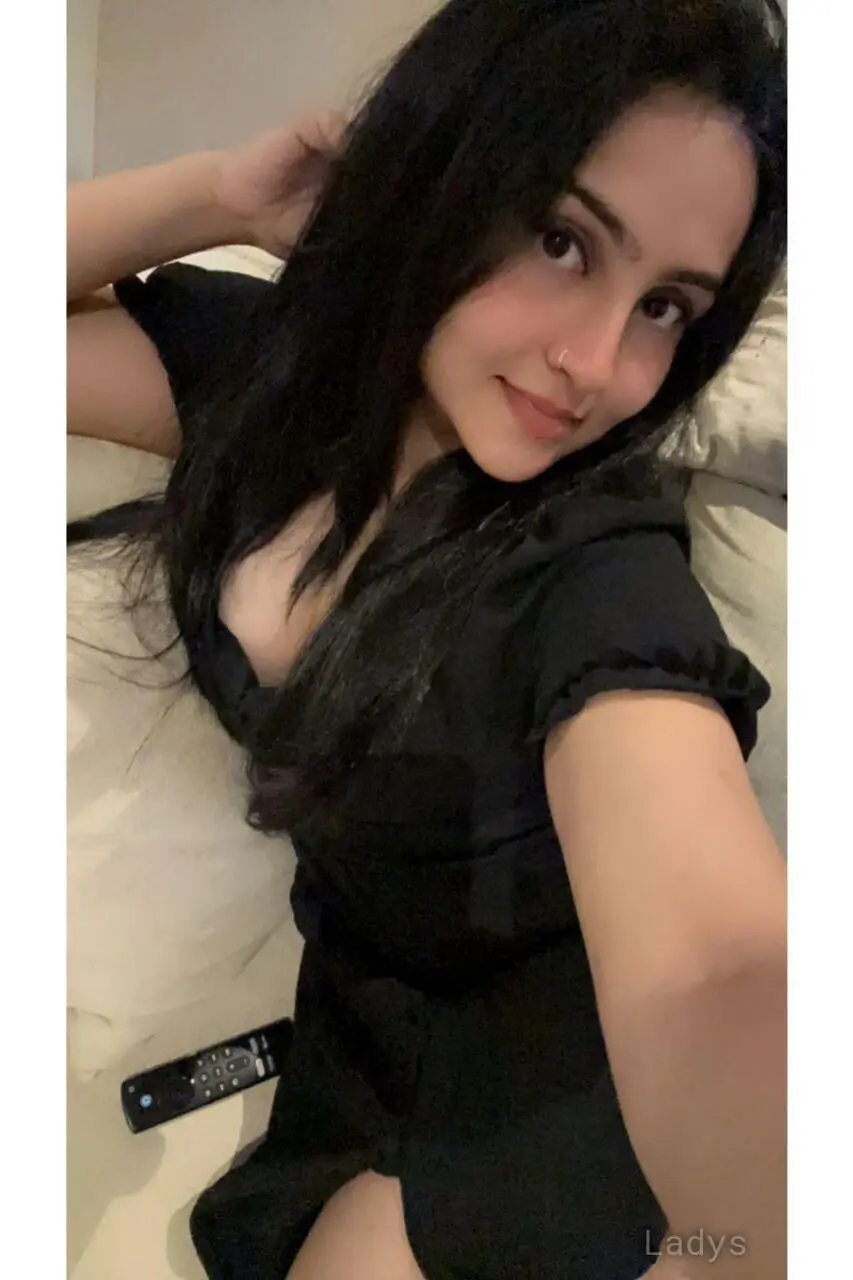 Ola, 23 years old Vijayawada escort girl with big tits, height 154 sm, Weight  kg