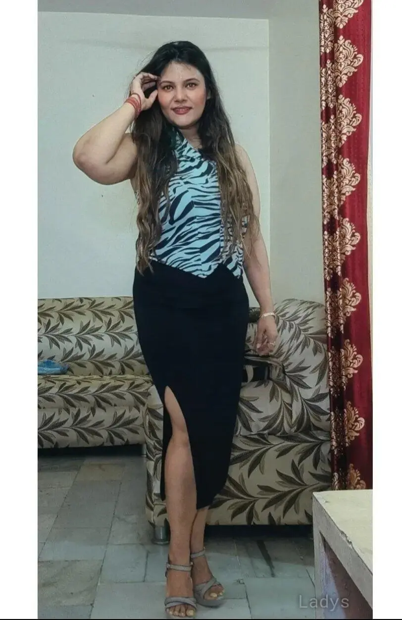 Ritu, 22 years old Vijayawada escort girl with big tits, height 154 sm, Weight  kg