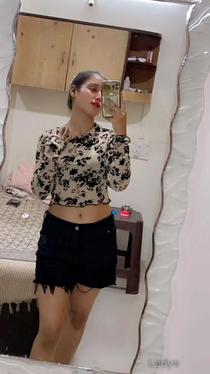 Neha, 22 years beautiful nude Vijayawada escorts girl, height sm, Weight kg