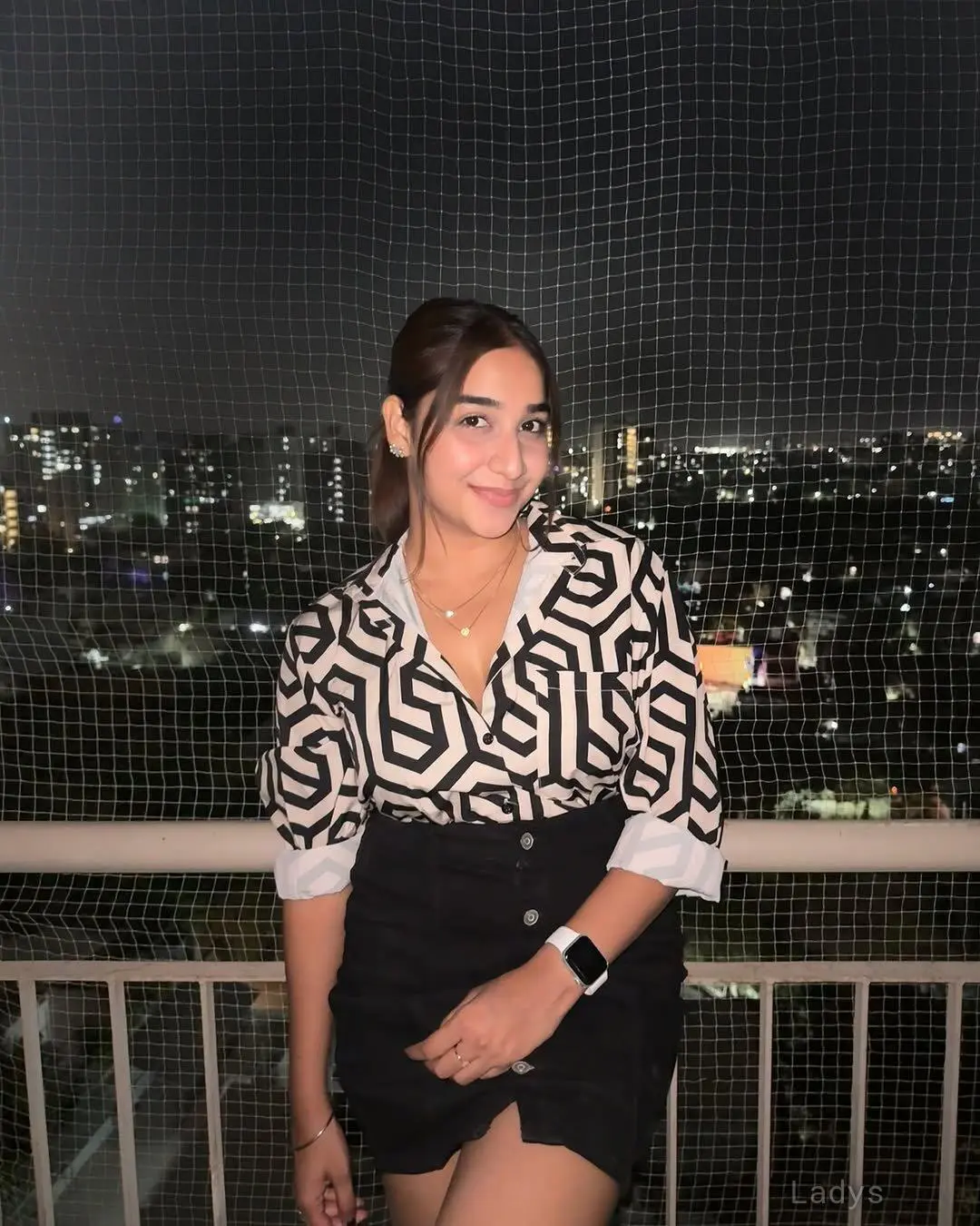 Ronika, 23 years beautiful nude Vijayawada escorts girl, height 153 sm, Weight  kg