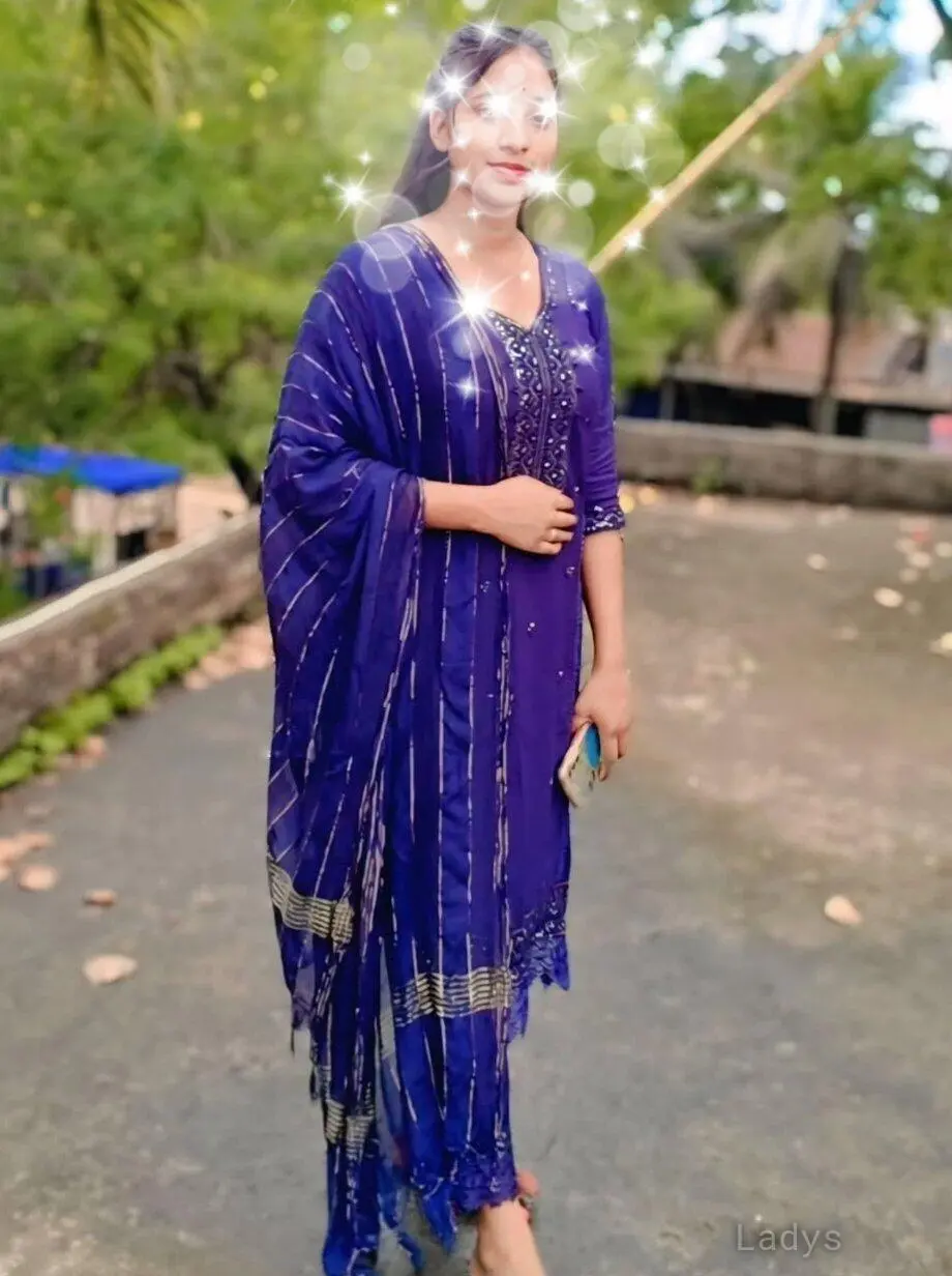 Seema, 23 years beautiful nude Vijayawada escorts girl, height 158 sm, Weight  kg