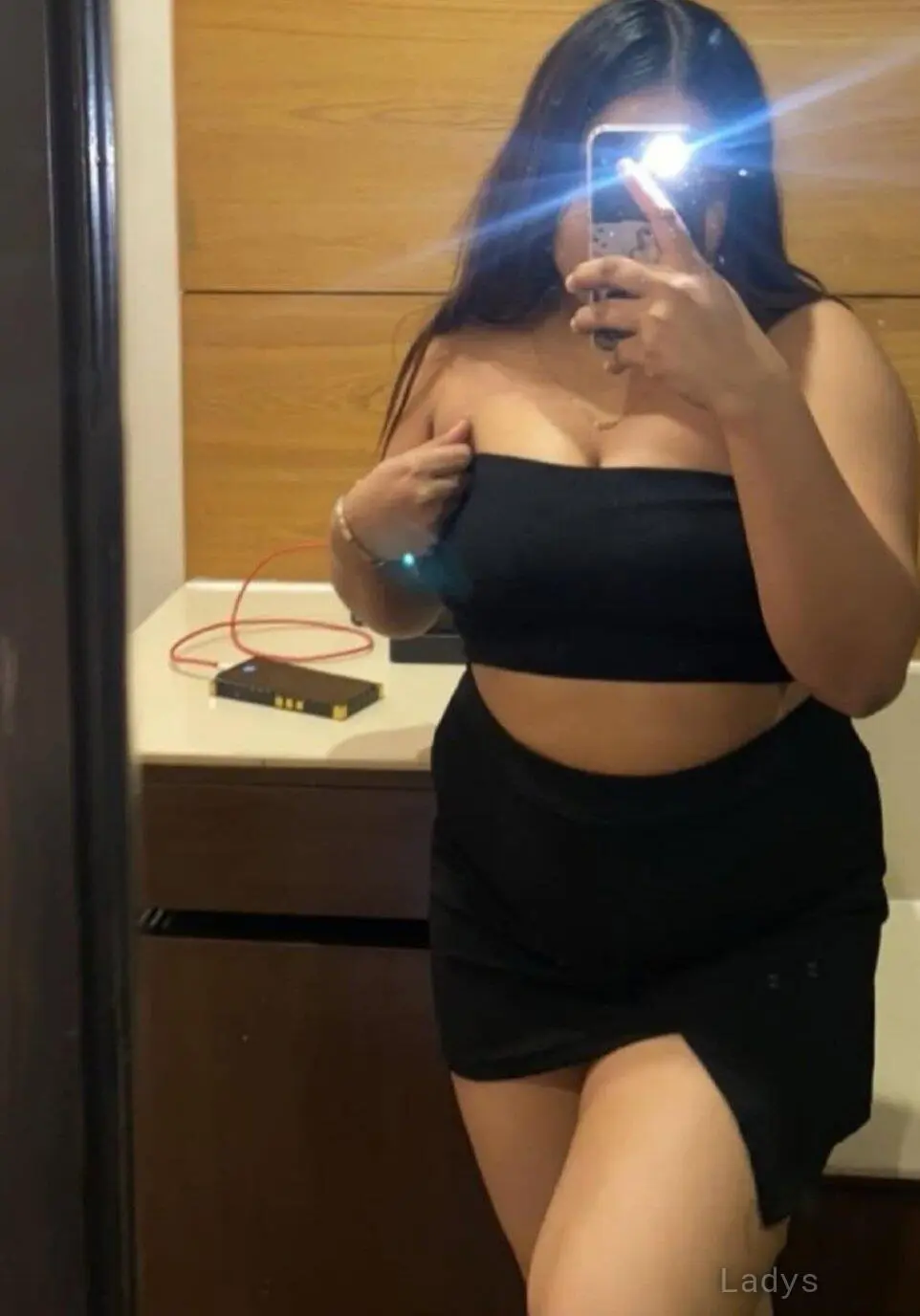 Elianna, 29 years old Visakhapatnam escort girl with big tits, height 165 sm, Weight kg
